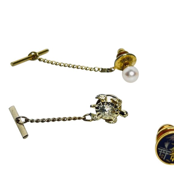 Vintage Lot Of 5 Gold Tone Tie Tacks With Chains & Mixed Designs (6051) - Picture 2 of 5